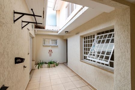 Casa à venda com 170m², 5 quartos e 4 vagas Casa à venda com 170m², 5 quartos e 4 vagasQuintal