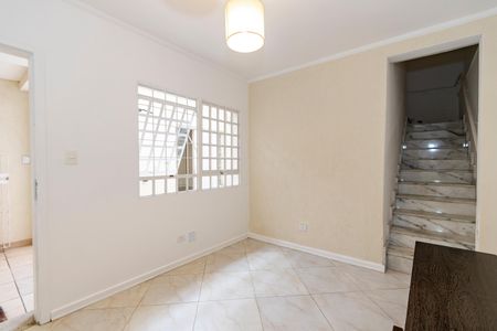 Casa à venda com 170m², 5 quartos e 4 vagas Casa à venda com 170m², 5 quartos e 4 vagasEdícula - Sala