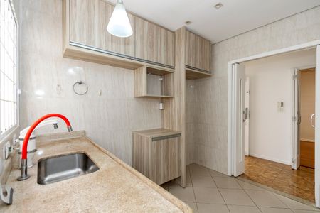 Casa à venda com 170m², 5 quartos e 4 vagas Casa à venda com 170m², 5 quartos e 4 vagasCozinha