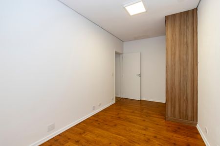 Casa à venda com 170m², 5 quartos e 4 vagas Casa à venda com 170m², 5 quartos e 4 vagasQuarto 1