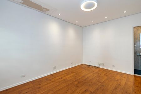 Casa à venda com 170m², 5 quartos e 4 vagas Casa à venda com 170m², 5 quartos e 4 vagasSala