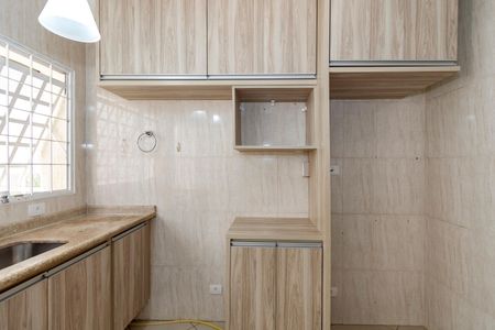 Casa à venda com 170m², 5 quartos e 4 vagas Casa à venda com 170m², 5 quartos e 4 vagasCozinha