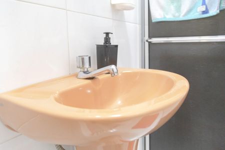 Casa à venda com 310m², 4 quartos e 4 vagas Casa à venda com 310m², 4 quartos e 4 vagasBanheiro (Casa 2)