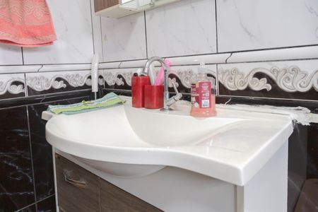 Casa à venda com 310m², 4 quartos e 4 vagas Casa à venda com 310m², 4 quartos e 4 vagasBanheiro