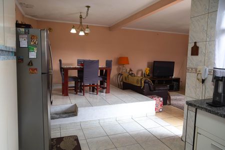 Casa à venda com 310m², 4 quartos e 4 vagas Casa à venda com 310m², 4 quartos e 4 vagasCozinha