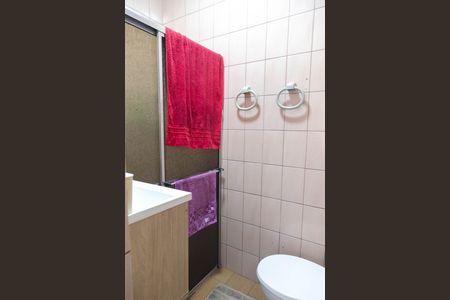 Casa à venda com 310m², 4 quartos e 4 vagas Casa à venda com 310m², 4 quartos e 4 vagasBanheiro (Casa 3)