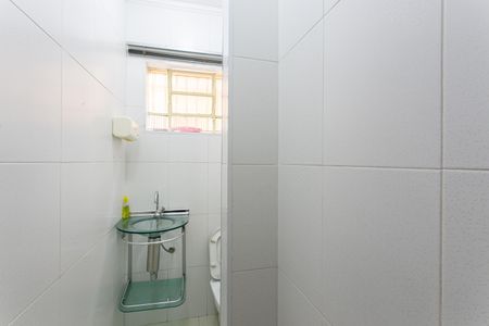 Casa à venda com 160m², 3 quartos e 1 vagaBanheiro 2