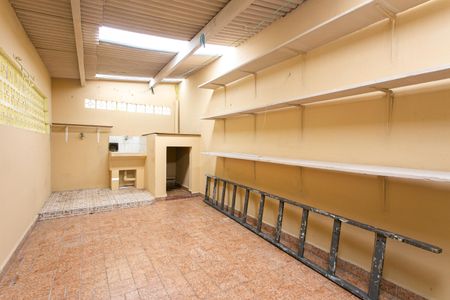 Casa à venda com 160m², 3 quartos e 1 vagaÁrea de Serviço