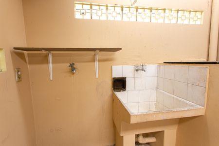 Casa à venda com 160m², 3 quartos e 1 vagaÁrea de Serviço