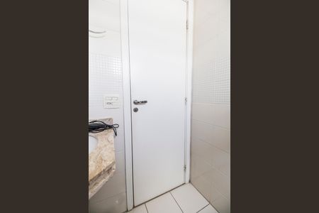 Apartamento à venda com 74m², 2 quartos e 1 vaga Apartamento à venda com 74m², 2 quartos e 1 vagaBanheiro da Suíte