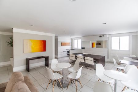 Apartamento à venda com 74m², 2 quartos e 1 vaga Apartamento à venda com 74m², 2 quartos e 1 vagaÁrea comum - Salão de festas