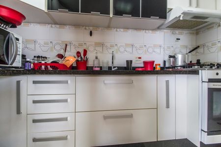 Apartamento à venda com 74m², 2 quartos e 1 vaga Apartamento à venda com 74m², 2 quartos e 1 vagaCozinha