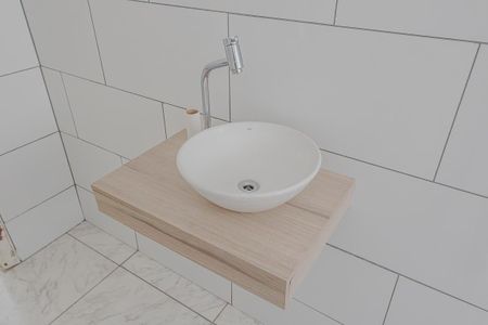 Casa para alugar com 240m², 3 quartos e 2 vagasBanheiro