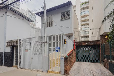 Casa para alugar com 240m², 3 quartos e 2 vagasFachada