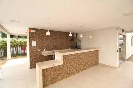 Apartamento para alugar com 40m², 2 quartos e 1 vagaÁrea comum - Churrasqueira