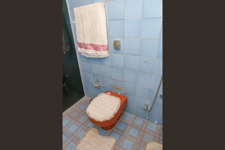 Casa à venda com 342m², 4 quartos e 8 vagas Casa à venda com 342m², 4 quartos e 8 vagasBanheiro da Suíte