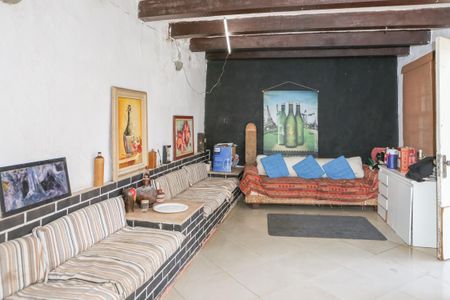 Casa à venda com 342m², 4 quartos e 8 vagas Casa à venda com 342m², 4 quartos e 8 vagasSalão