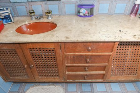 Casa à venda com 342m², 4 quartos e 8 vagas Casa à venda com 342m², 4 quartos e 8 vagasBanheiro da Suíte