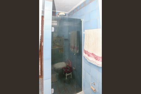 Casa à venda com 342m², 4 quartos e 8 vagas Casa à venda com 342m², 4 quartos e 8 vagasBanheiro da Suíte