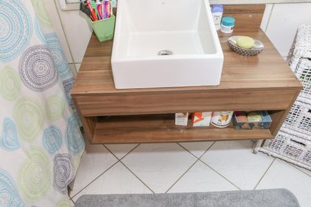 Casa à venda com 342m², 4 quartos e 8 vagas Casa à venda com 342m², 4 quartos e 8 vagasBanheiro Social