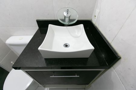 Apartamento à venda com 48m², 2 quartos e 1 vaga Apartamento à venda com 48m², 2 quartos e 1 vagaBanheiro