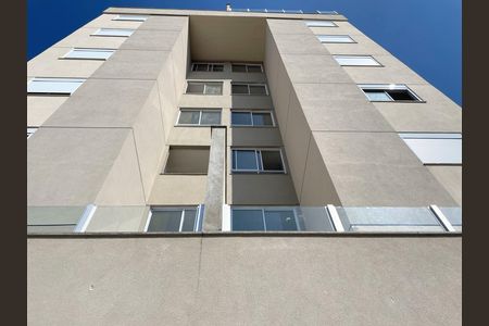 Apartamento à venda com 58m², 2 quartos e 2 vagasFachada