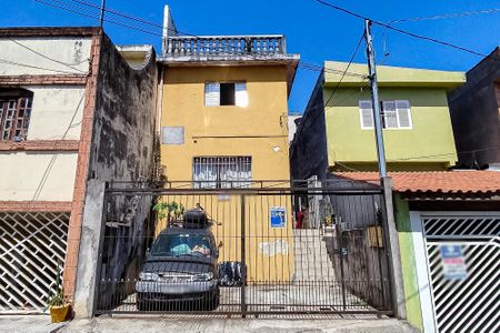 Casa à venda com 150m², 5 quartos e 2 vagas Casa à venda com 150m², 5 quartos e 2 vagasFachada + Placa