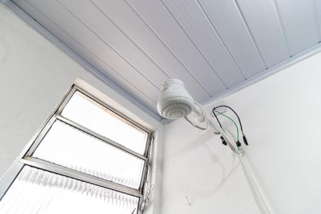 Casa à venda com 150m², 5 quartos e 2 vagas Casa à venda com 150m², 5 quartos e 2 vagasBanheiro Social