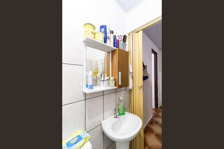 Casa à venda com 150m², 5 quartos e 2 vagas Casa à venda com 150m², 5 quartos e 2 vagasBanheiro Social