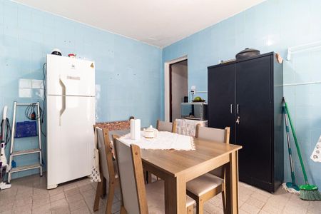 Casa à venda com 150m², 5 quartos e 2 vagas Casa à venda com 150m², 5 quartos e 2 vagasCozinha