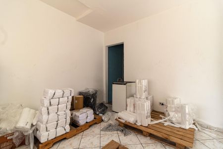 Casa à venda com 150m², 5 quartos e 2 vagas Casa à venda com 150m², 5 quartos e 2 vagasSuíte