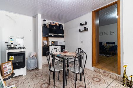 Casa à venda com 150m², 5 quartos e 2 vagas Casa à venda com 150m², 5 quartos e 2 vagasCozinha 3