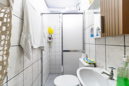 Casa à venda com 150m², 5 quartos e 2 vagas Casa à venda com 150m², 5 quartos e 2 vagasBanheiro Social