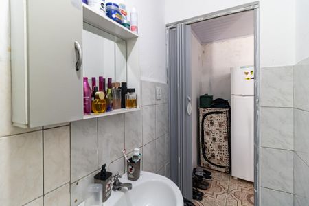 Casa à venda com 150m², 5 quartos e 2 vagas Casa à venda com 150m², 5 quartos e 2 vagasBanheiro 2