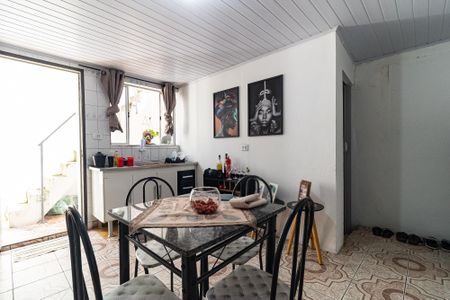 Casa à venda com 150m², 5 quartos e 2 vagas Casa à venda com 150m², 5 quartos e 2 vagasCozinha 3