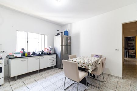 Casa à venda com 150m², 5 quartos e 2 vagas Casa à venda com 150m², 5 quartos e 2 vagasCozinha 2