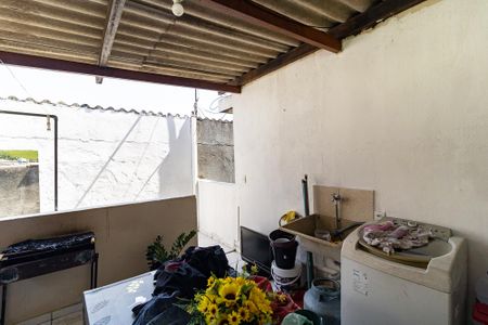 Casa à venda com 150m², 5 quartos e 2 vagas Casa à venda com 150m², 5 quartos e 2 vagasLavanderia 1