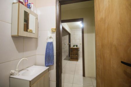 Casa à venda com 128m², 3 quartos e 1 vaga Casa à venda com 128m², 3 quartos e 1 vagaBanheiro