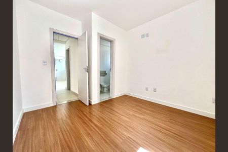 Apartamento à venda com 70m², 3 quartos e 1 vagaSuíte