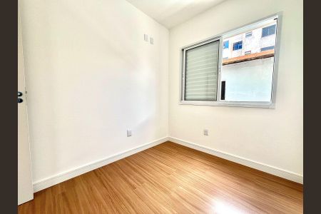 Apartamento à venda com 70m², 3 quartos e 1 vagaQuarto 2