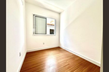 Apartamento à venda com 70m², 3 quartos e 1 vagaQuarto 2