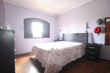 Casa à venda com 200m², 4 quartos e 3 vagasQuarto 2