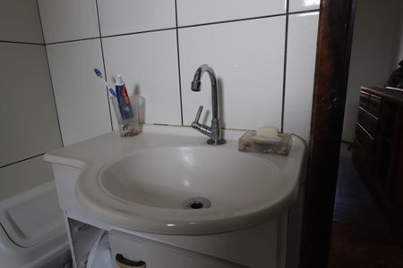 Casa à venda com 200m², 4 quartos e 3 vagasBanheiro 1