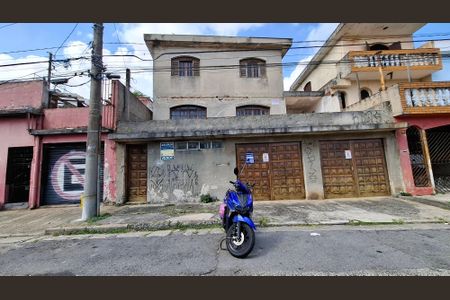 Casa à venda com 200m², 4 quartos e 3 vagasFachada