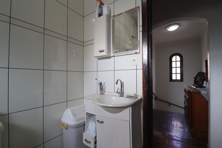 Casa à venda com 200m², 4 quartos e 3 vagasBanheiro 1