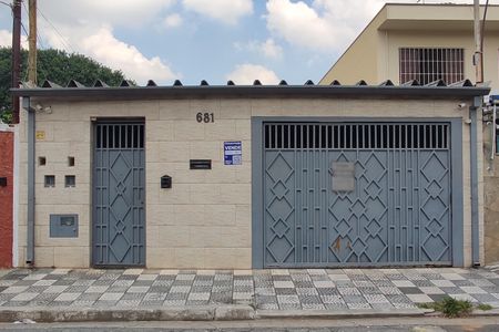 Casa à venda com 336m², 4 quartos e 3 vagasFachada + placa