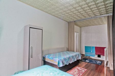 Casa à venda com 336m², 4 quartos e 3 vagasCasa 2 - quarto 2