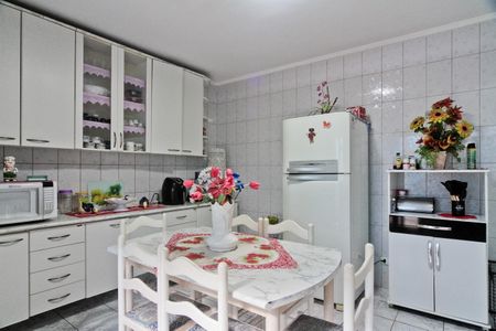 Casa à venda com 336m², 4 quartos e 3 vagasCasa 2 - cozinha
