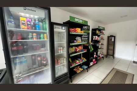 Apartamento à venda com 144m², 3 quartos e 2 vagas Apartamento à venda com 144m², 3 quartos e 2 vagasÁrea comum - Mercadinho