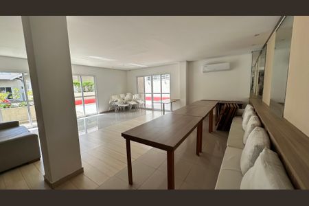 Apartamento à venda com 144m², 3 quartos e 2 vagas Apartamento à venda com 144m², 3 quartos e 2 vagasÁrea comum - Salão adulto